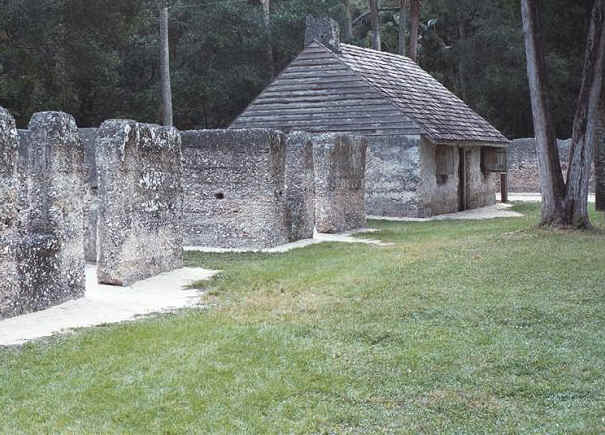 slave-cabins-21mm-30311.jpg